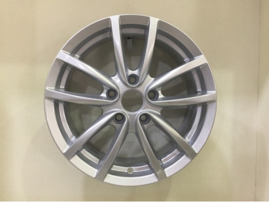 SLK1087 6,5X16 5X114,3 ET45 60,1 SILVER